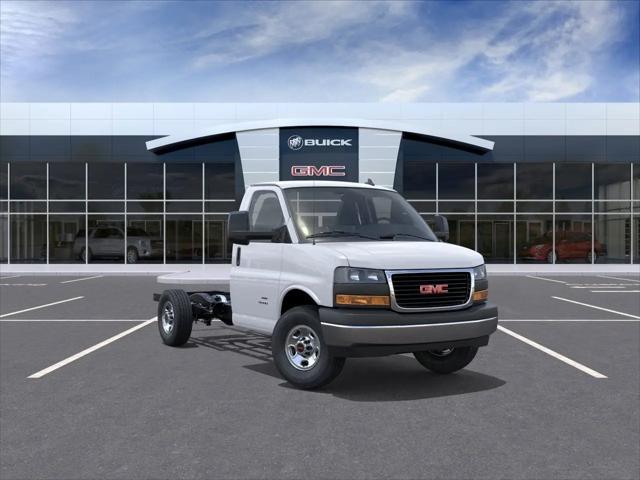 2025 GMC Savana Cutaway Work Van