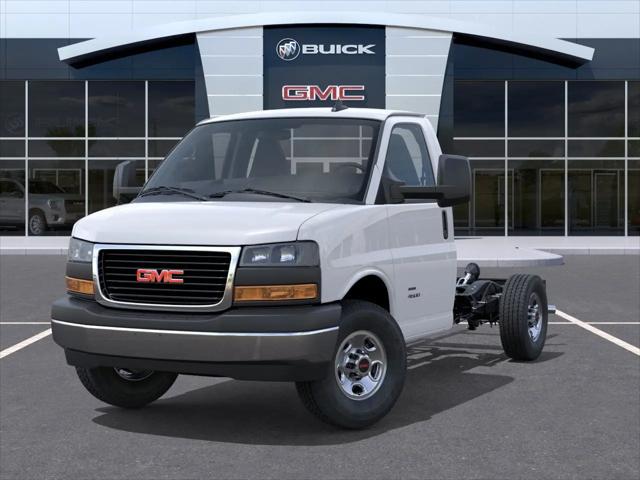 2025 GMC Savana Cutaway Work Van