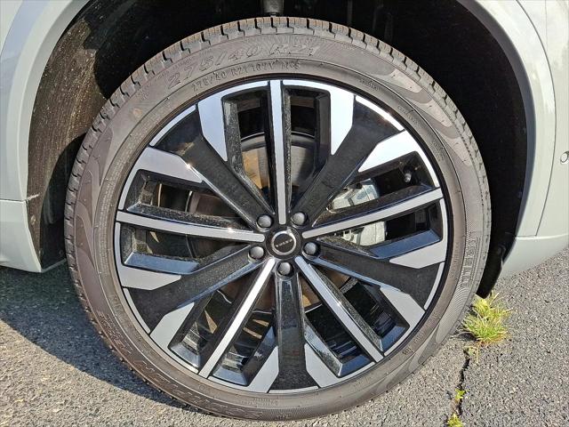 2026 Volvo XC90 Plus, B6 AWD Gas (mild hybrid), Gasoline, Bright, 7 Seats