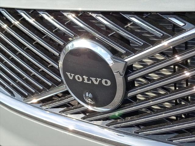 2026 Volvo XC90 Plus, B6 AWD Gas (mild hybrid), Gasoline, Bright, 7 Seats
