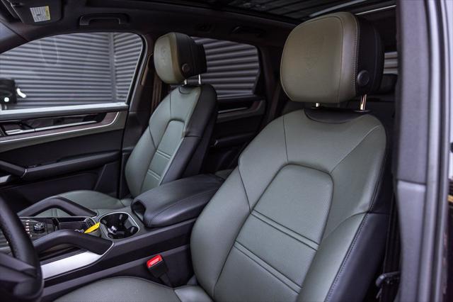 2024 Porsche Cayenne E-Hybrid Unknown