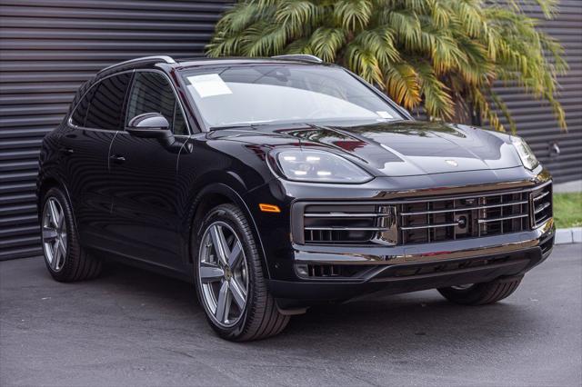 2024 Porsche Cayenne E-Hybrid Unknown