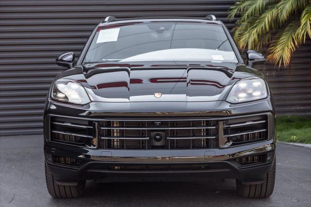 2024 Porsche Cayenne E-Hybrid Unknown