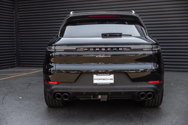 2024 Porsche Cayenne E-Hybrid Unknown