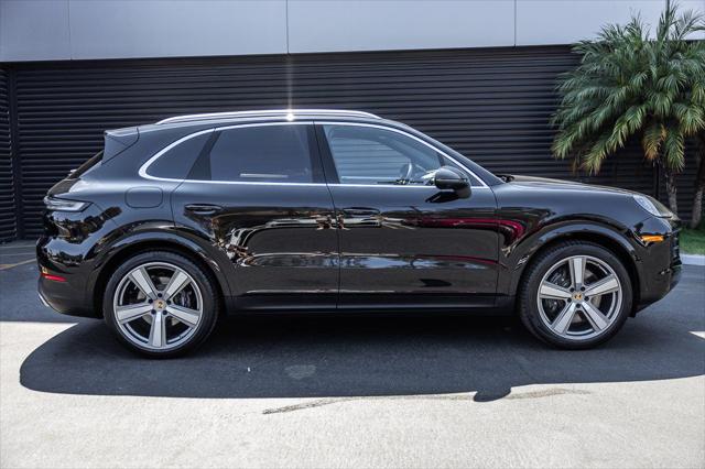 2024 Porsche Cayenne E-Hybrid Unknown