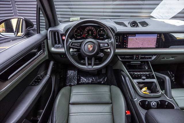 2024 Porsche Cayenne E-Hybrid Unknown