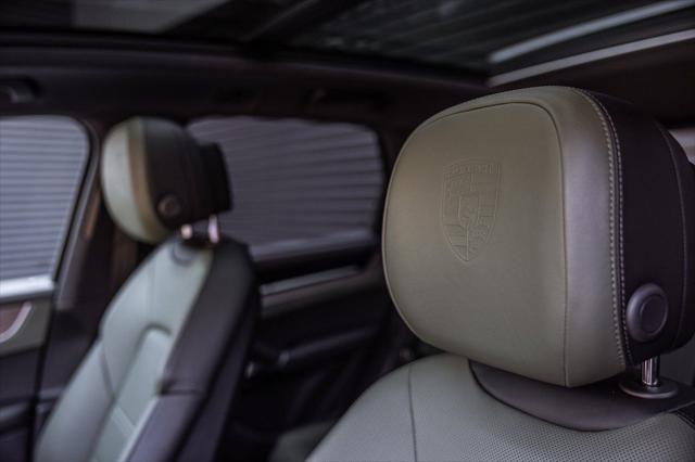 2024 Porsche Cayenne E-Hybrid Unknown