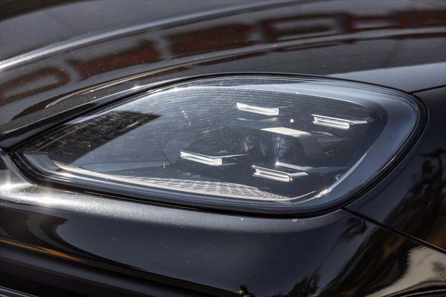 2024 Porsche Cayenne E-Hybrid Unknown