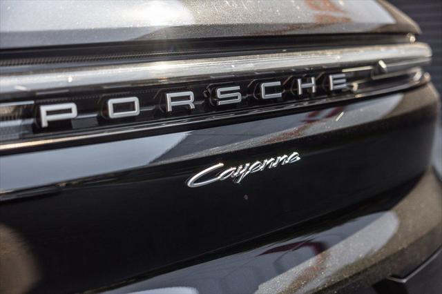 2024 Porsche Cayenne E-Hybrid Unknown