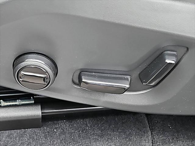 2026 Volvo XC90 Core, B6 AWD Gas (mild hybrid), Gasoline, Bright, 7 Seats