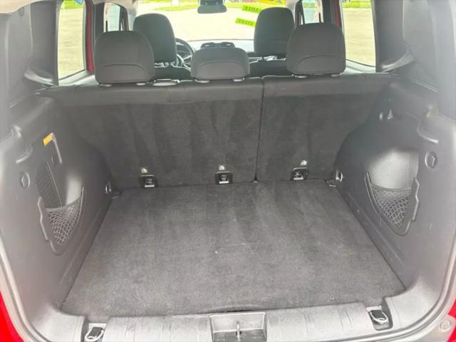 2019 Jeep Renegade Latitude FWD
