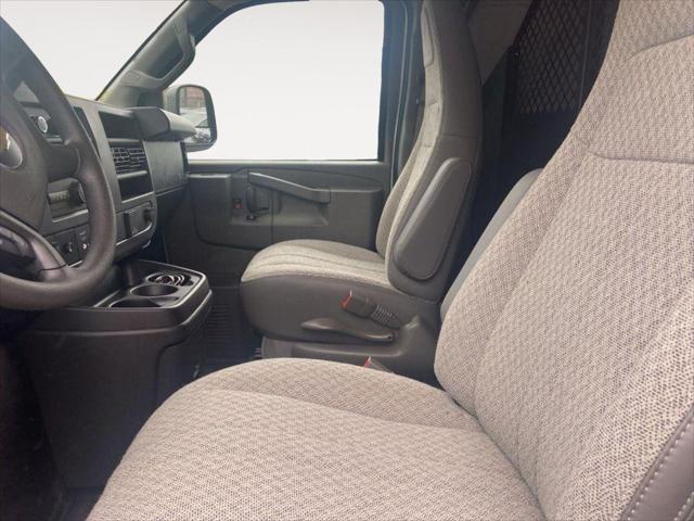 2025 Chevrolet Express Cargo Van RWD 2500 Regular Wheelbase WT