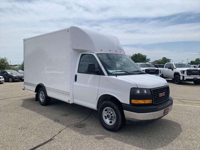 2025 GMC Savana Cutaway Work Van