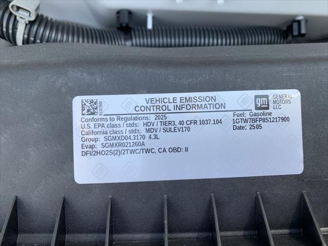 2025 GMC Savana Cargo RWD 2500 Extended Wheelbase Work Van