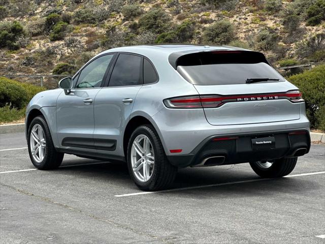2025 Porsche Macan AWD