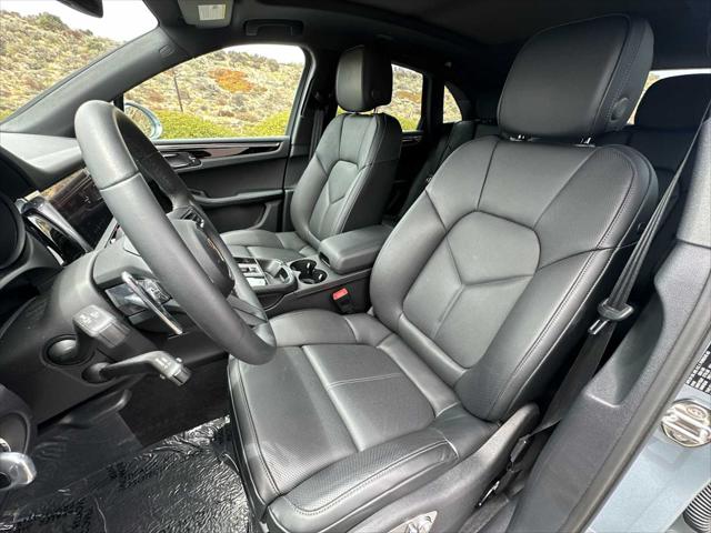 2025 Porsche Macan AWD