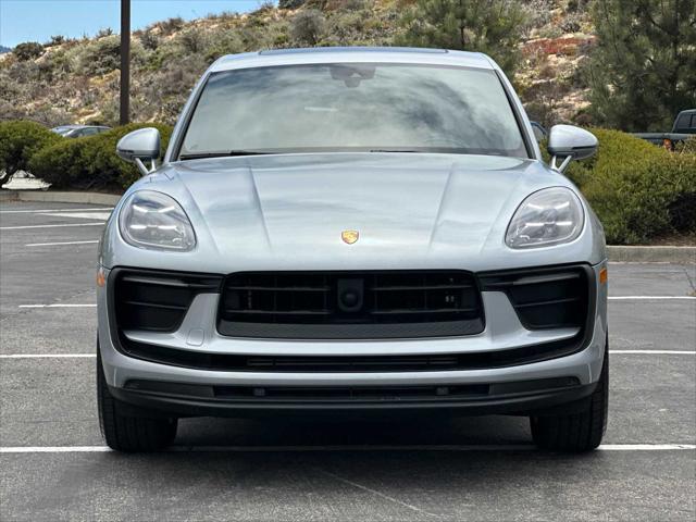 2025 Porsche Macan AWD