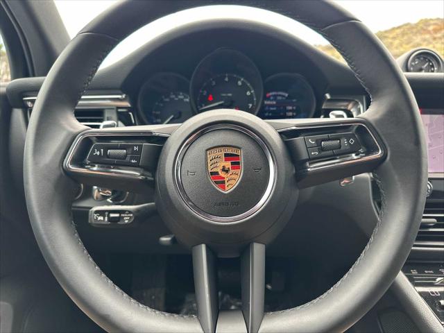2025 Porsche Macan AWD