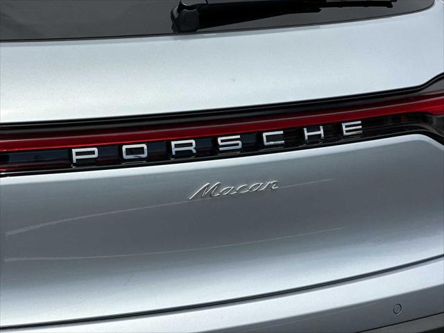2025 Porsche Macan AWD