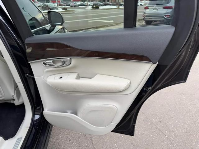 2019 Volvo XC90 T5 Momentum