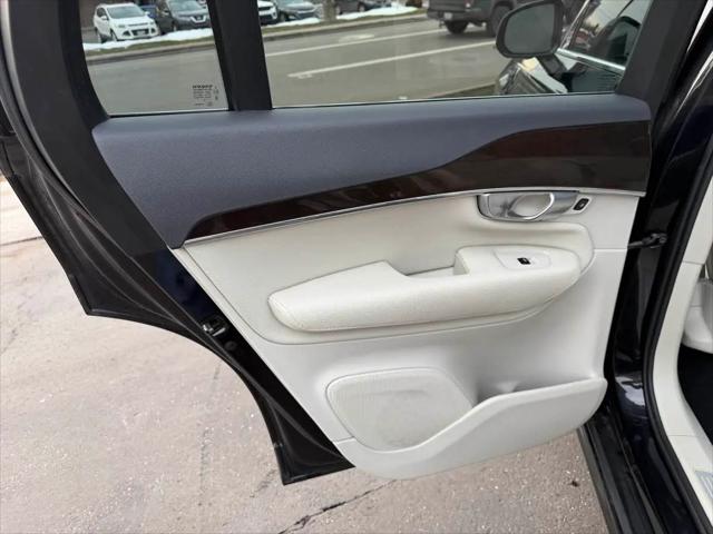 2019 Volvo XC90 T5 Momentum