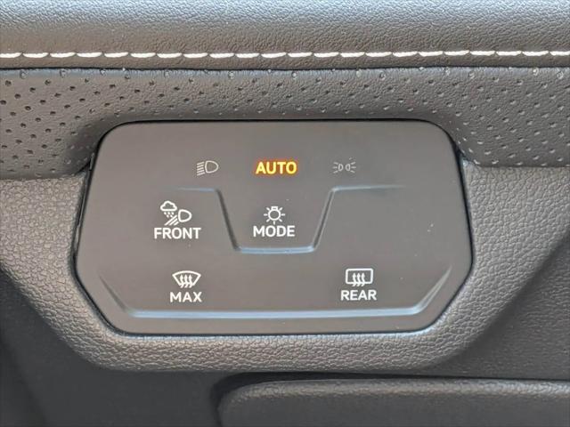 2024 Volkswagen Atlas Cross Sport 2.0T SEL R-Line