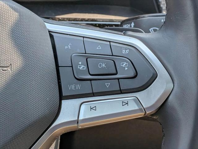 2024 Volkswagen Atlas Cross Sport 2.0T SEL R-Line
