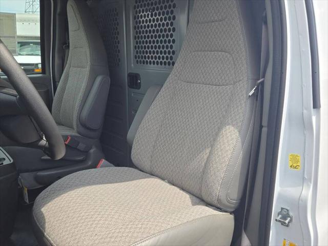 2025 Chevrolet Express Cargo Van RWD 2500 Regular Wheelbase WT