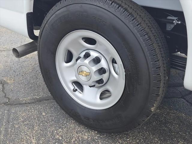 2025 Chevrolet Express Cargo Van RWD 2500 Regular Wheelbase WT