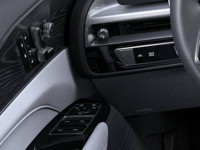 2025 Cadillac iQ Sport w/1SF