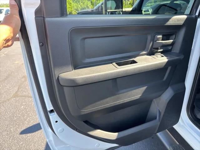 2025 Ram 2500 Tradesman Crew Cab 4x4 6'4" Box