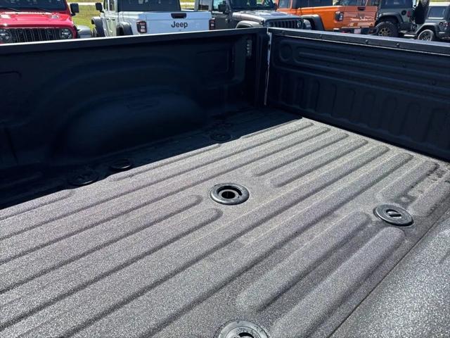 2025 Ram 2500 Tradesman Crew Cab 4x4 6'4" Box