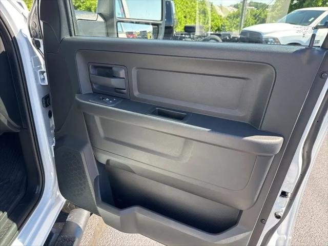 2025 Ram 2500 Tradesman Crew Cab 4x4 6'4" Box