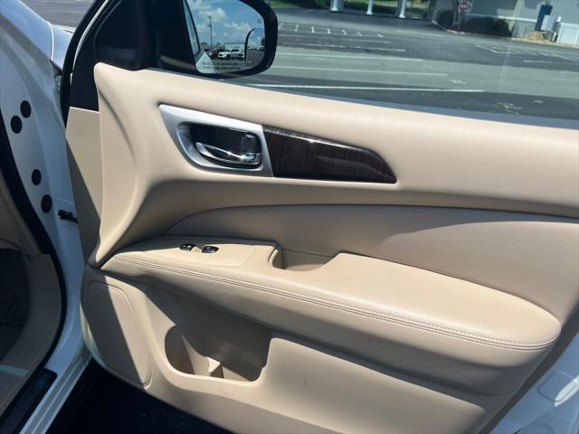 2014 Nissan Pathfinder SL