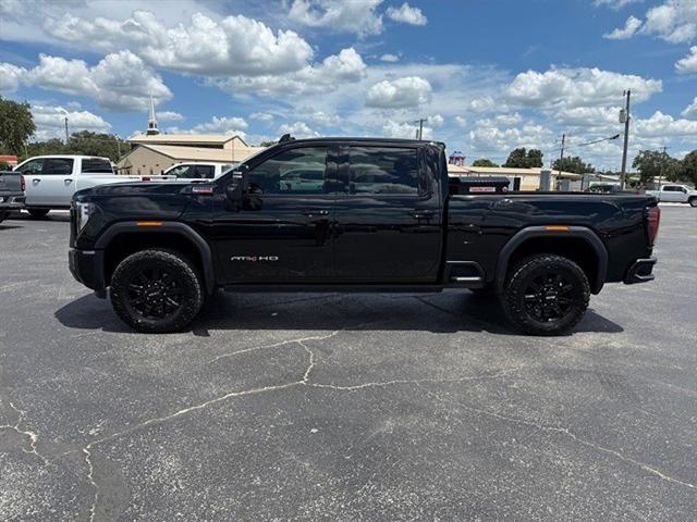 2024 GMC Sierra 2500HD 4WD Crew Cab Standard Bed AT4