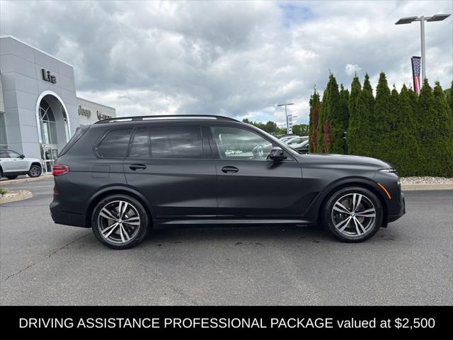 2025 BMW X7 M60i