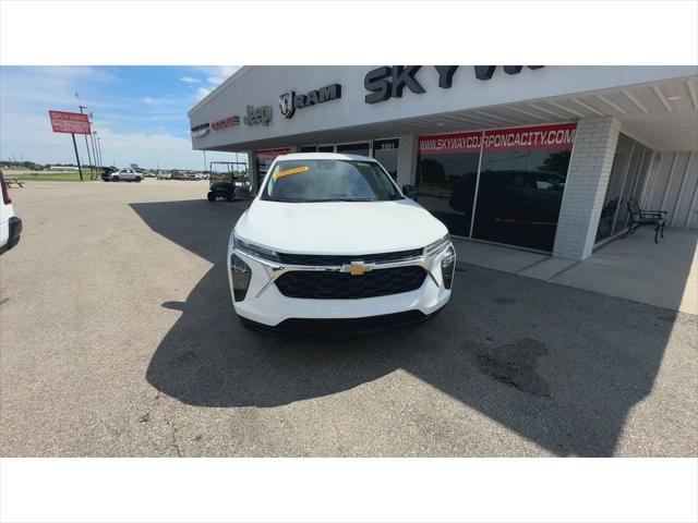 2025 Chevrolet Trax FWD LS