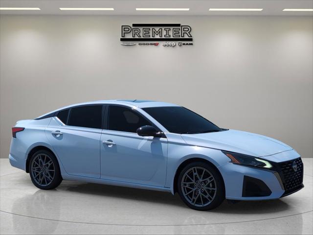 2023 Nissan Altima SR VC-Turbo FWD