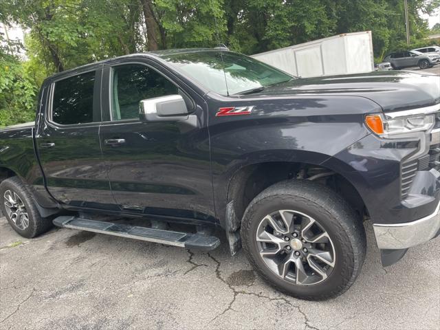 2022 Chevrolet Silverado 1500 4WD Crew Cab Standard Bed LT