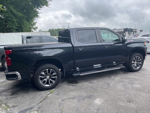 2022 Chevrolet Silverado 1500 4WD Crew Cab Standard Bed LT