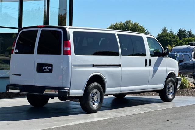 2024 Chevrolet Express Passenger RWD 3500 Extended Wheelbase LT