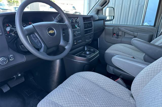 2024 Chevrolet Express Passenger RWD 3500 Extended Wheelbase LT