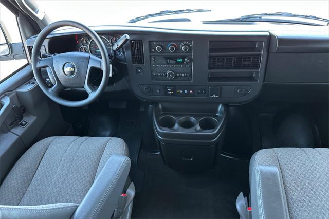 2024 Chevrolet Express Passenger RWD 3500 Extended Wheelbase LT