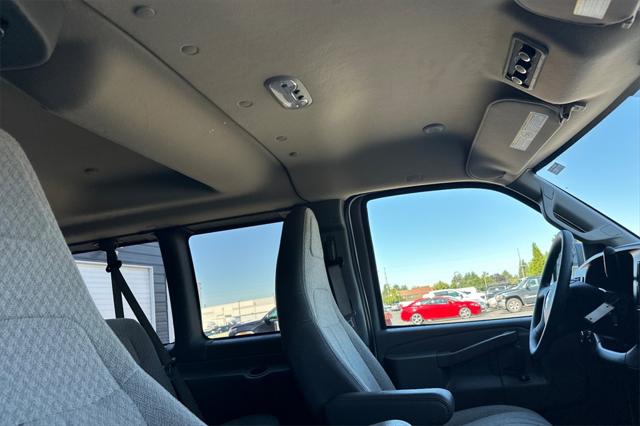2024 Chevrolet Express Passenger RWD 3500 Extended Wheelbase LT