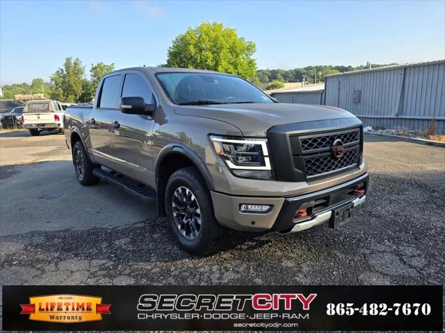 2023 Nissan TITAN Crew Cab PRO-4X 4x4