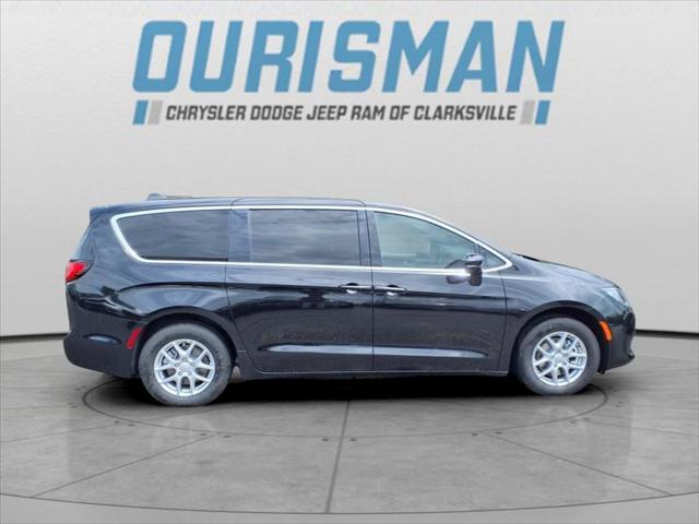 2025 Chrysler Voyager VOYAGER LX