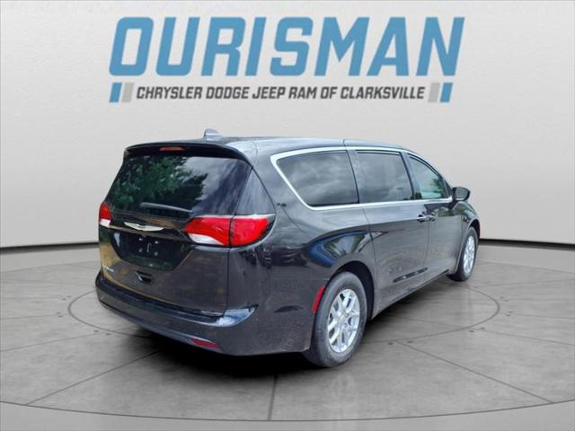 2025 Chrysler Voyager VOYAGER LX