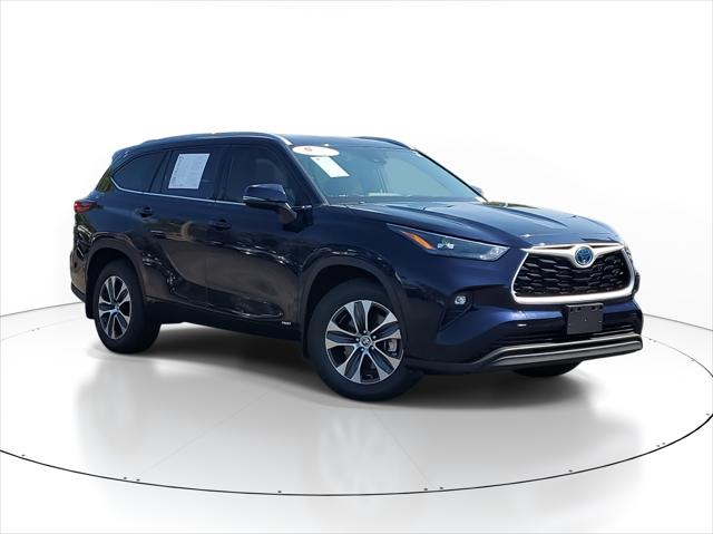 2022 Toyota Highlander Hybrid XLE