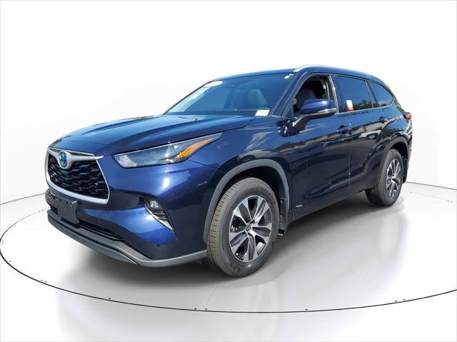 2022 Toyota Highlander Hybrid XLE