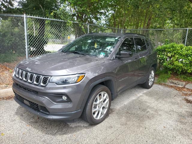 2024 Jeep Compass Latitude Lux FWD